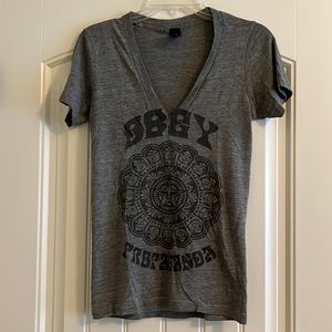 obey mandala v neck